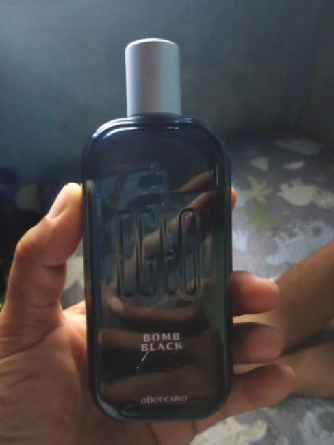 O Boticário Egeo Bomb Black — perfume masculino